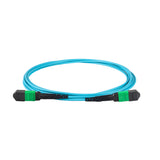 8 芯 Elite 母頭 MTP®/APC 轉母頭 MTP®/APC 跳線 | 康寧® ClearCurve® OM4 多模光纖 | 極性B，綠色 MTP®-12 接頭，水綠色外被 | LSZH 低煙無鹵外被