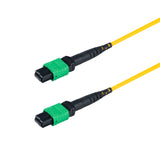 12 芯 Elite 公頭 MTP®/APC 轉母頭 MTP®/APC 跳線 | 康寧® SMF-28® Ultra 單模光纖 | OS1/OS2 兼容 | 極性B，綠色 MTP® 接頭，黃色外被 | LSZH 低煙無鹵外被